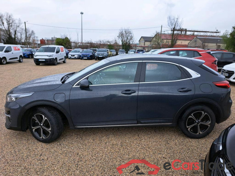KIA XCeed / 2019 / 5P / Crossover 1.6 GDI ISG ISG PHEV ACTIVE BUS DCT6 #3