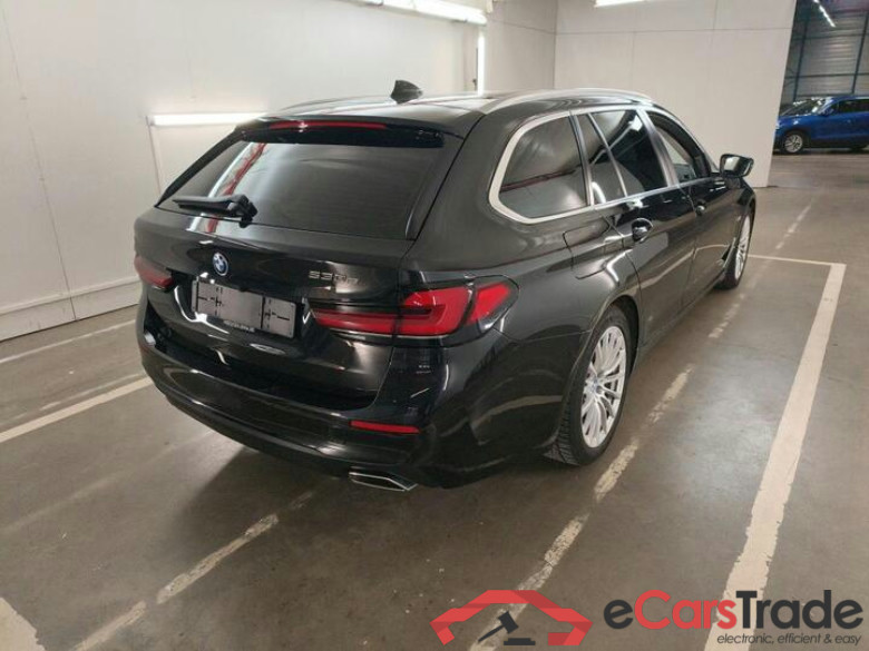 BMW 5 Reeks Touring 5 Reeks Touring 530e Auto (PHEV) 215kW/292pk  5D/P Auto-8 #4