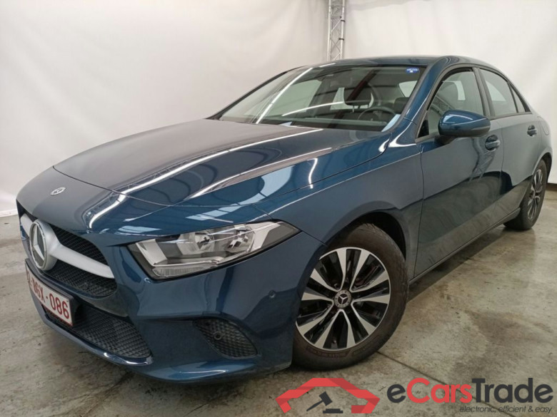 Mercedes-Benz A-Klasse Limousine A 180d DCT Business Solution 4d #1