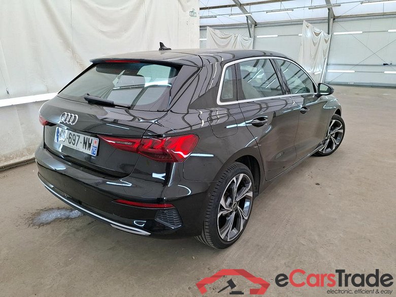 AUDI A3 Sportback / 2020 / 5P / Berline 40 TFSI e 204 S Tronic Design Luxe #3