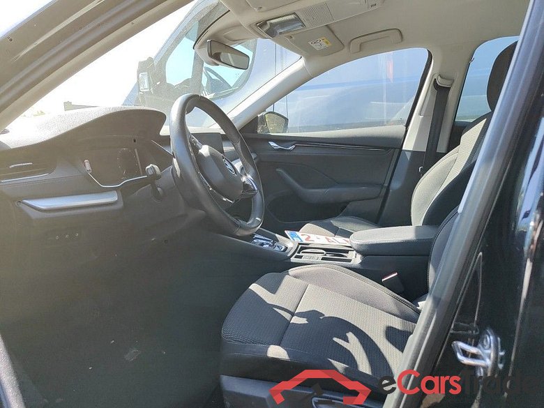 Skoda Octavia Combi 2.0 CRTDI 110kW DSG7 Ambition 5d !! Damaged cAR !! #3