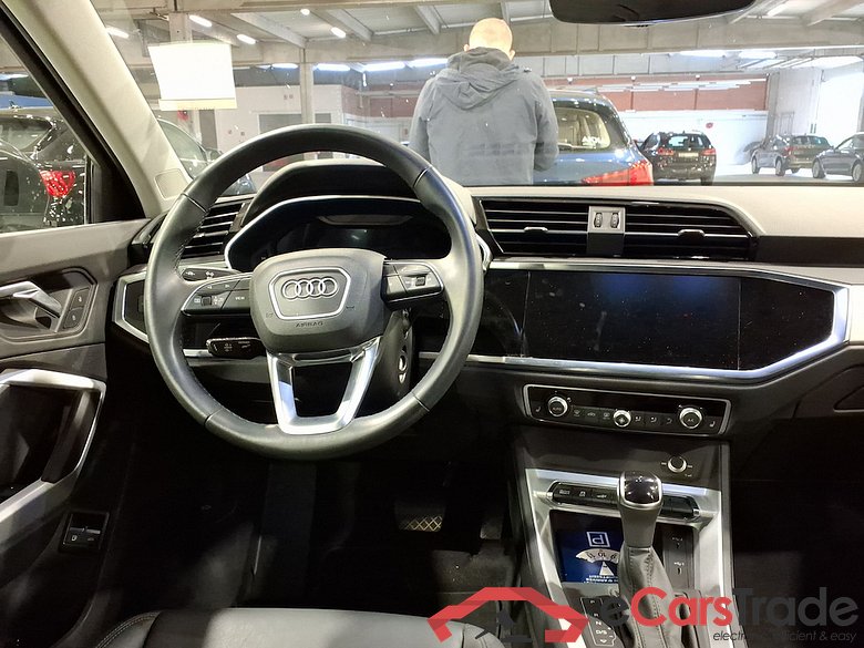 AUDI Q3 Sportback 1.4 45 TFSI E S TRONIC #6