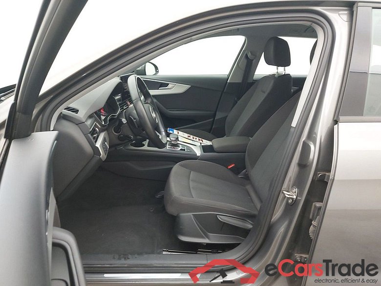 Audi A4 Avant 2.0 30 TDi 100kW S tronic Business Ed 5d #3