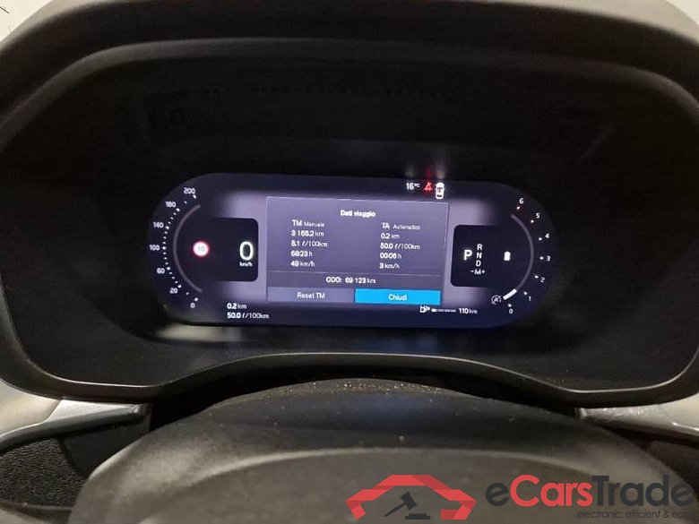 VOLVO XC60 / 2021 / 5P / SUV B4 D AWD AUTOMATICO MOMENTUM PRO #4