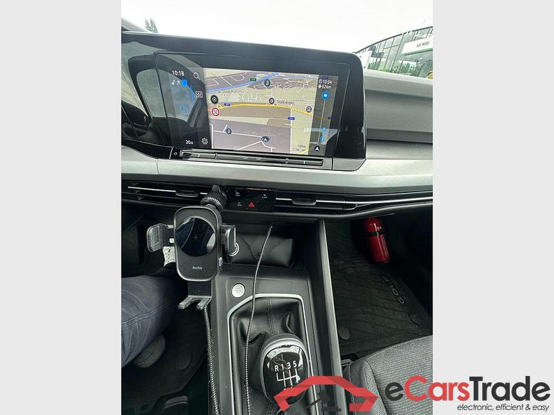 VOLKSWAGEN Golf VIII Golf Life Business 2.0 TDI SCR  85 kW (116 ch) 6 vitesses manuel #4