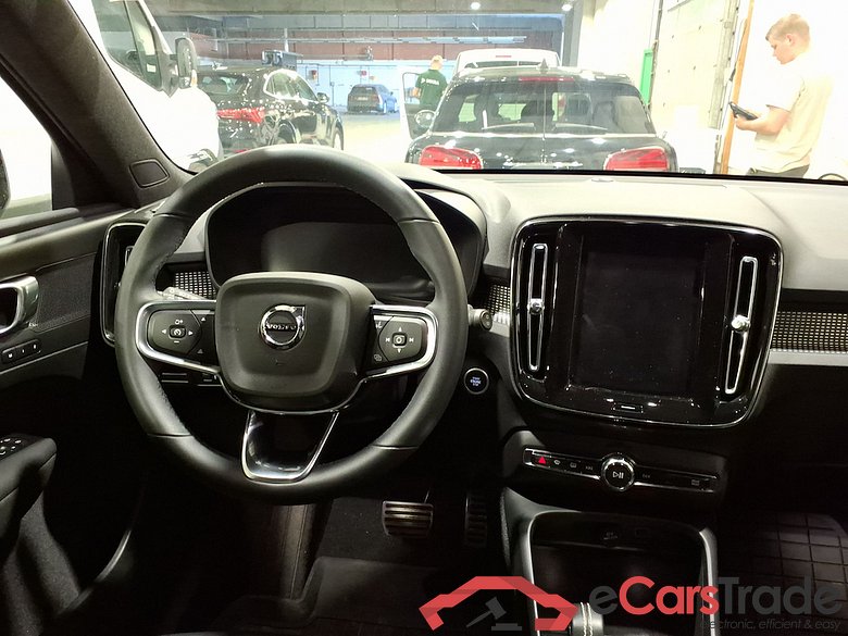 VOLVO XC40 1.5 T4 PHEV R-DESIGN DCT #6