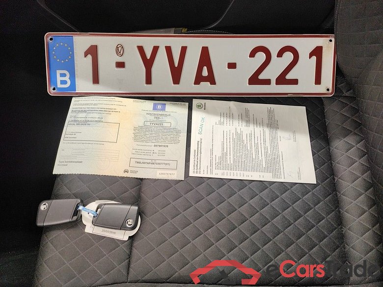 Skoda Superb Combi 1.4 TSI iV 160kW DSG6 Ambition 5d #4