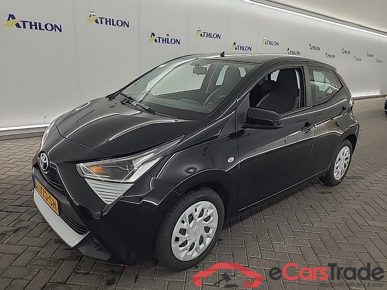 TOYOTA Aygo 1.0 VVT-i x-play 5D 53kW