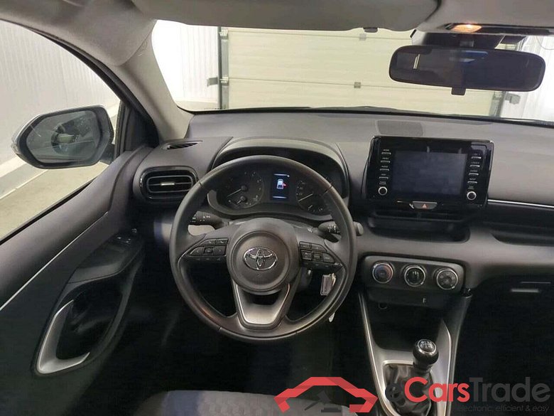 TOYOTA Yaris 1.5 VVT-i Active #3