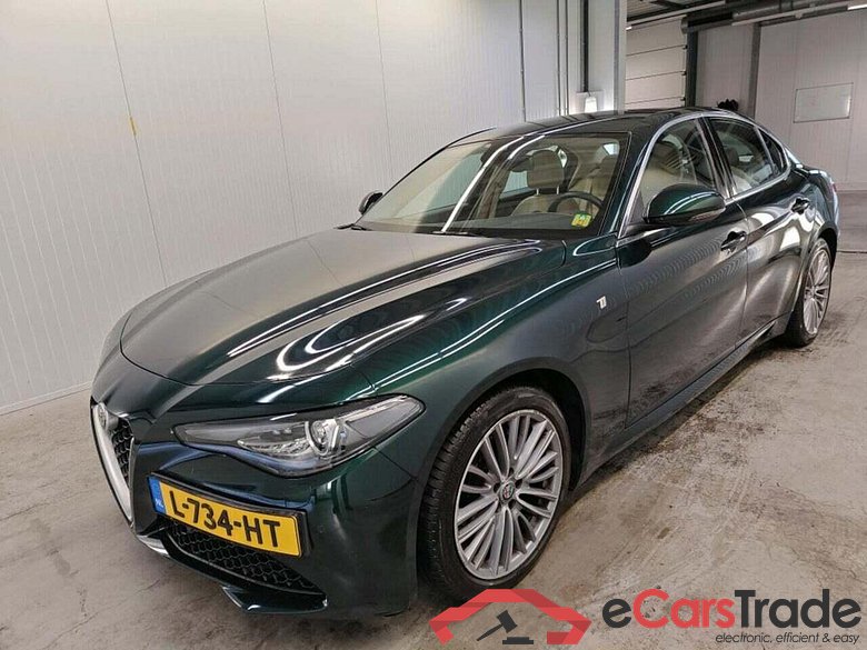 Alfa Romeo Giulia 2.2 TI #1