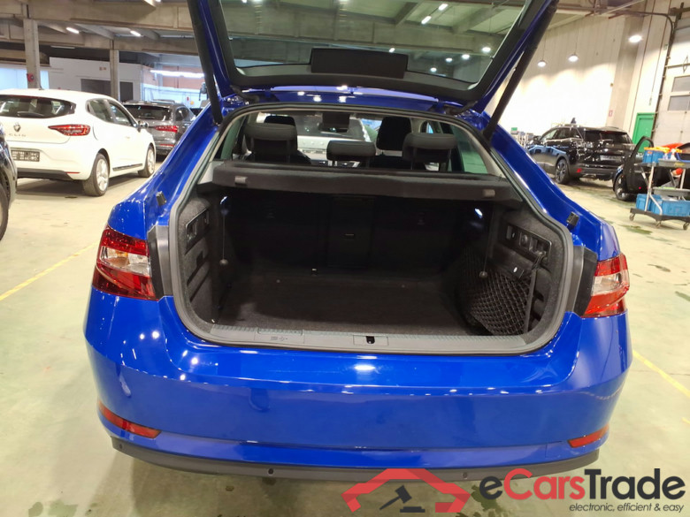 SKODA SUPERB DIESEL - 2019 2.0 CR TDi Style #3