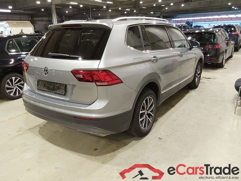 VOLKSWAGEN Tiguan 1.5 TSI COMFORTLINE #4