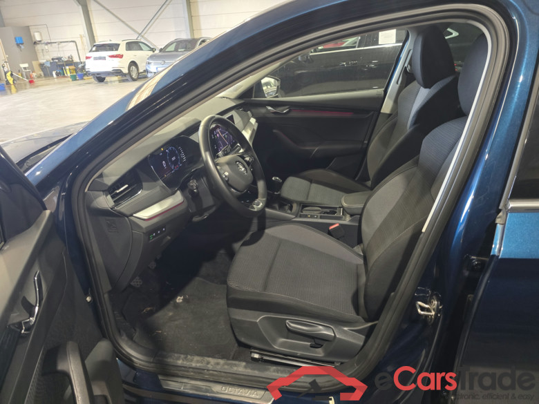 Skoda Octavia Combi 1.0 TSI LED Virtual Ambient Navi KeylessGo Camera Klima PDC ... #5