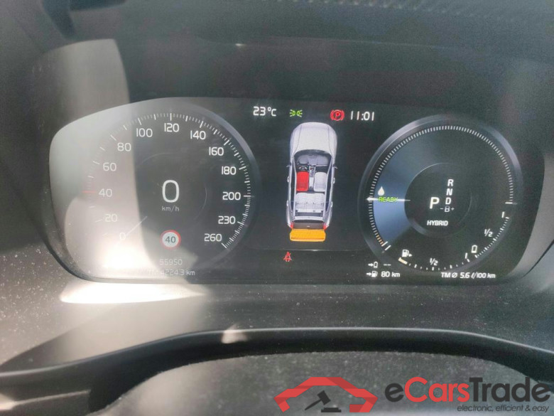 VOLVO XC40 / 2017 / 5P / todoterreno 1.5 T5 Twin Recharge Inscription Auto #4