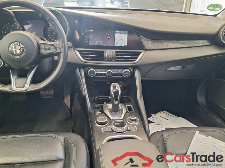 Giulia Super 2.2 JTDM 140KW AT8 E6d #3