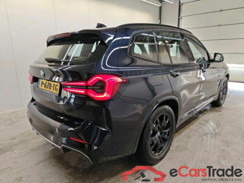 BMW iX3 Executive #2