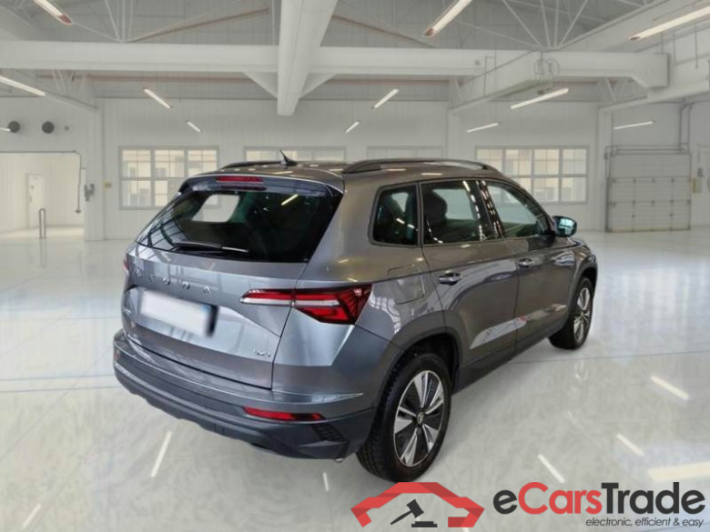 SKODA KAROQ / 2022 / 5P / SUV 2.0 TDI 110KW EVO SCR EXECUTIVE DSG 4X4 #2