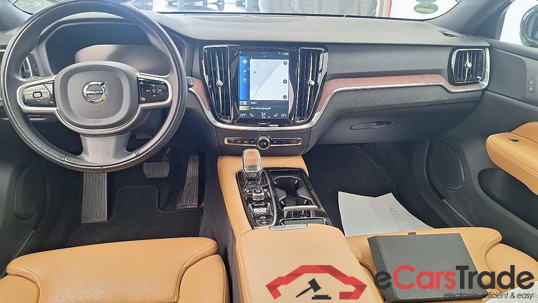 VOLVO V60 T8 AWD Twin Engine Geartronic Inscription 5d 223kW #4