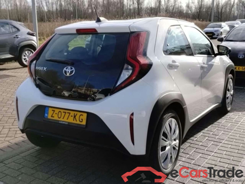 TOYOTA Aygo X 1.0 VVT-i MT Play #4