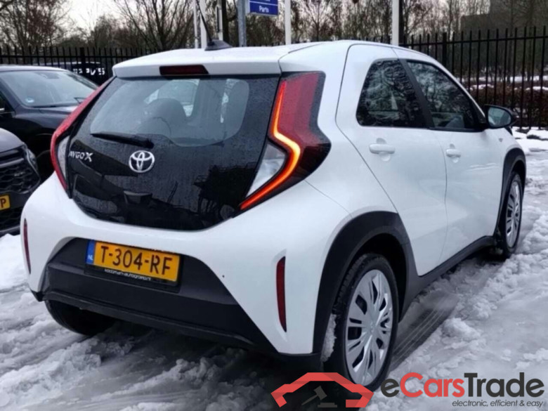 TOYOTA Aygo X 1.0 VVT-i MT Play #4