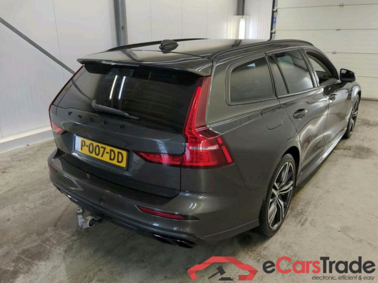 VOLVO V60 2.0 B3 Momentum #2
