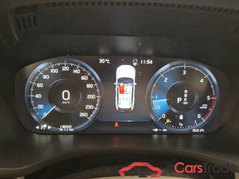 VOLVO XC60 / 2017 / 5P / SUV B4 D AWD GEARTR. BUSINESS PLUS #4