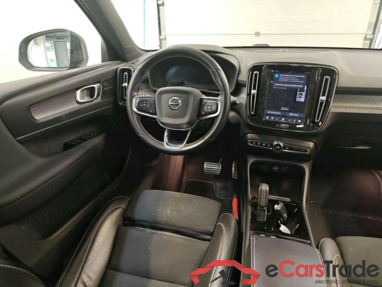 VOLVO XC40 Recharge P8 AWD RDes #3