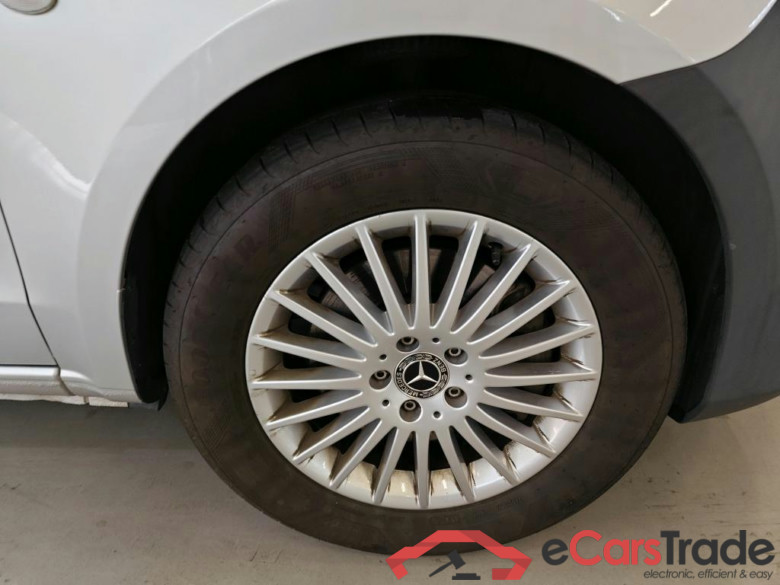 MERCEDES-BENZ eVito Tourer 150 kW #6