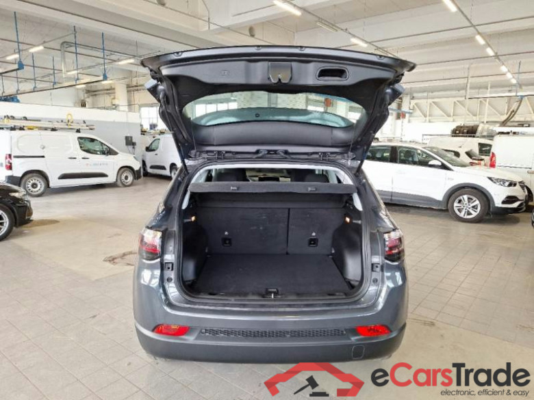 JEEP COMPASS / 2021 / 5P / SUV 1.6 MJET II 96KW LONGITUDE #4