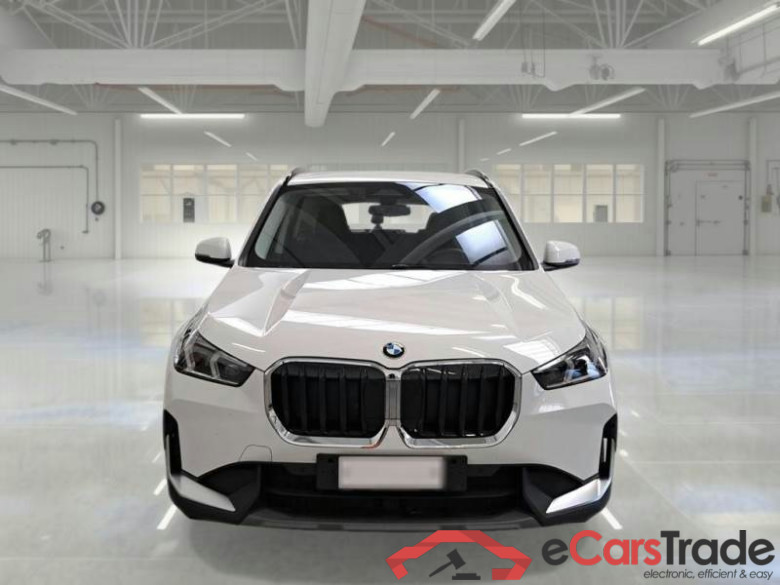 BMW X1 / 2022 / 5P / SUV SDRIVE 18D EDITION ESSENCE DCT #6