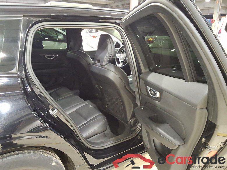 VOLVO V60 2.0 B3 MHEV MOMENTUM PRO DCT #5