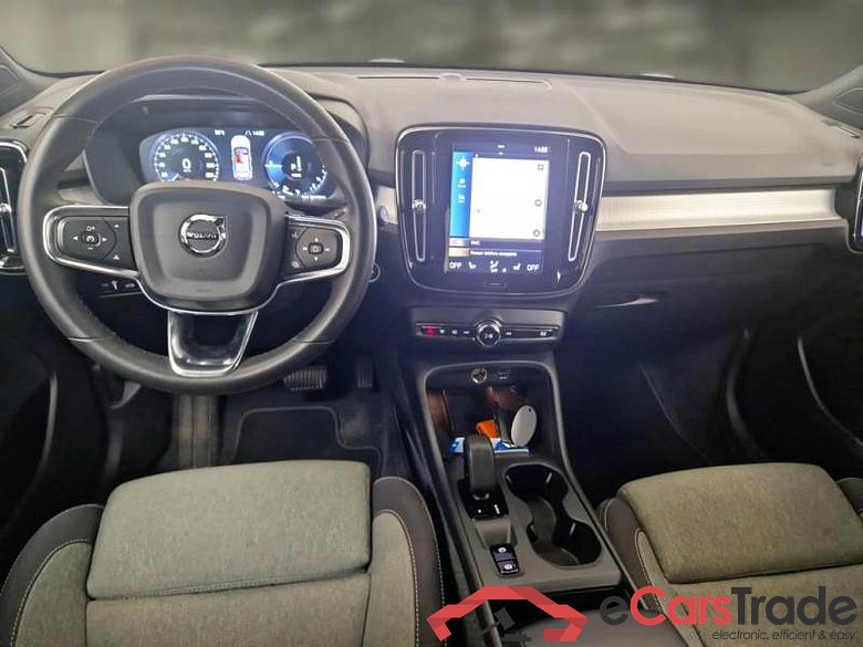 VOLVO XC40 / 2021 / 5P / SUV T4 RECHARGE PLUG-IN AUTO CORE #3
