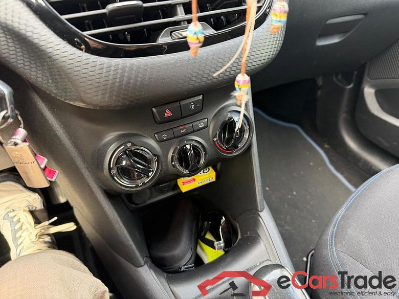 PEUGEOT 208 1.2i PureTech Access #5