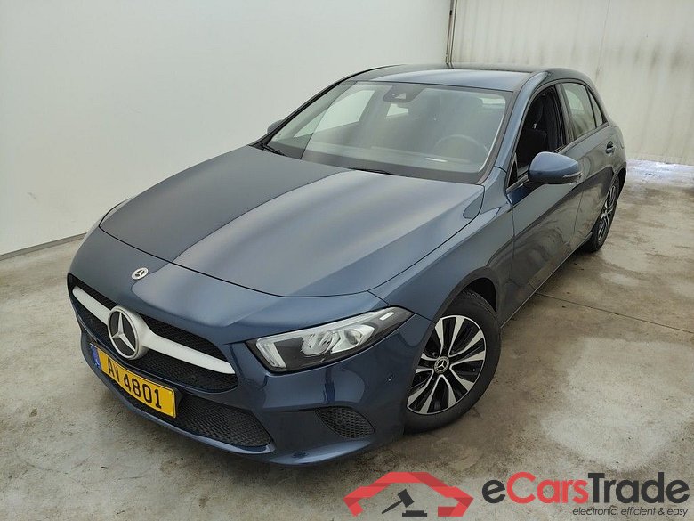 MERCEDES CLASSE A DIESEL (W177) A 180 d 116 Business Solution 5d Auto