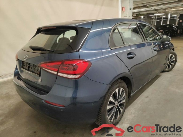MERCEDES CLASSE A DIESEL (W177) A 180 d 116 Business Solution Essential 5d #2