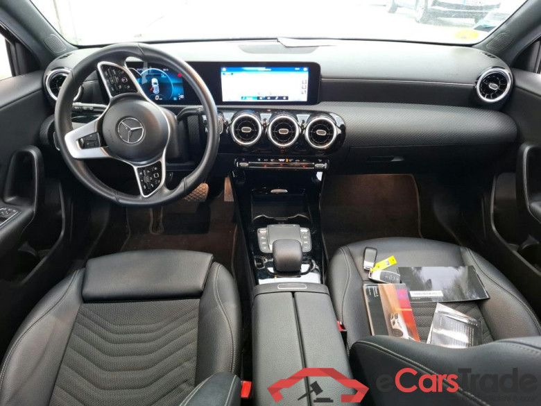 MERCEDES-BENZ Classe A Compact / 2018 / 5P / Berline A 180 d Business Line 8G-DCT #5