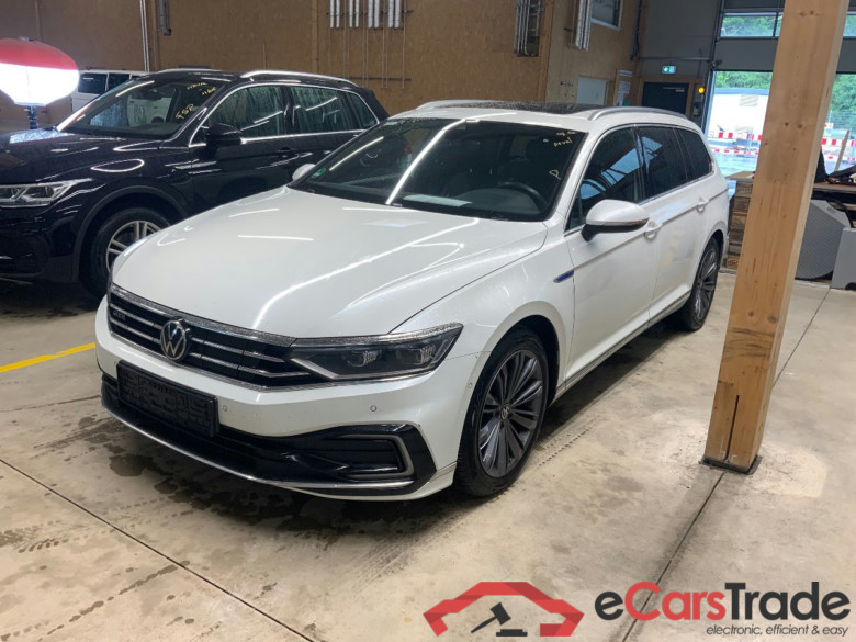 Passat Variant GTE 1.4 TSI 160KW AT6 E6d #1