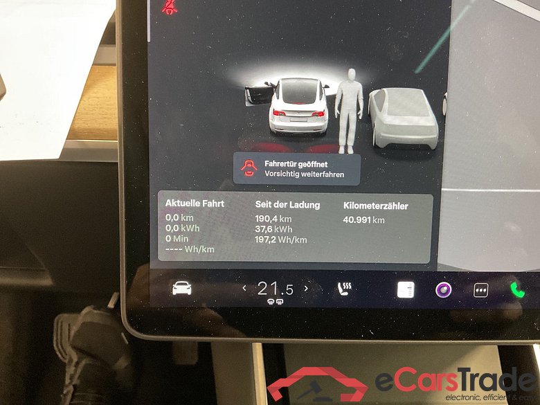 TESLA Model 3 Standard Reichweite Plus Hinterradantrieb 5d 225kW #6