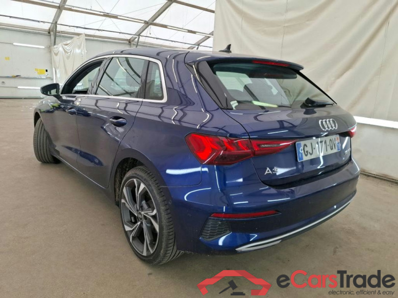 AUDI A3 Sportback / 2020 / 5P / Berline 35 TFSI 150 MHEV S Tronic Design Luxe #2