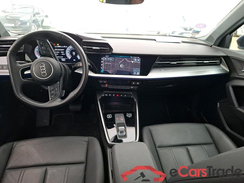 AUDI A3 Sportback / 2020 / 5P / Berline 35 TFSI 150 MHEV S Tronic Design Luxe #5