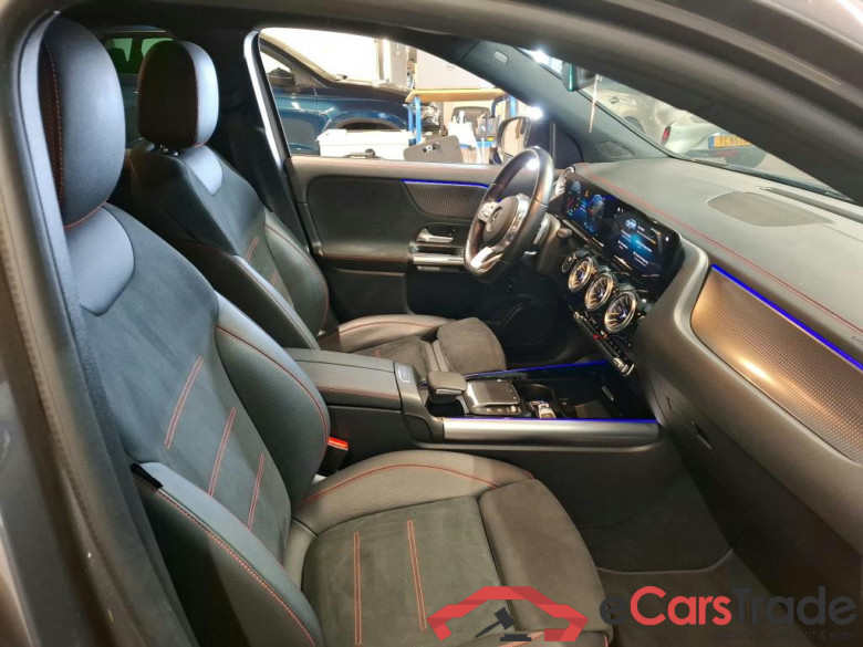 Mercedes EQA 250 AMG Night Aut. LED Widescreen Ambient 1/2 Sport-Leather-Alcantara KeylessGo Camera Klima PDC ... #4