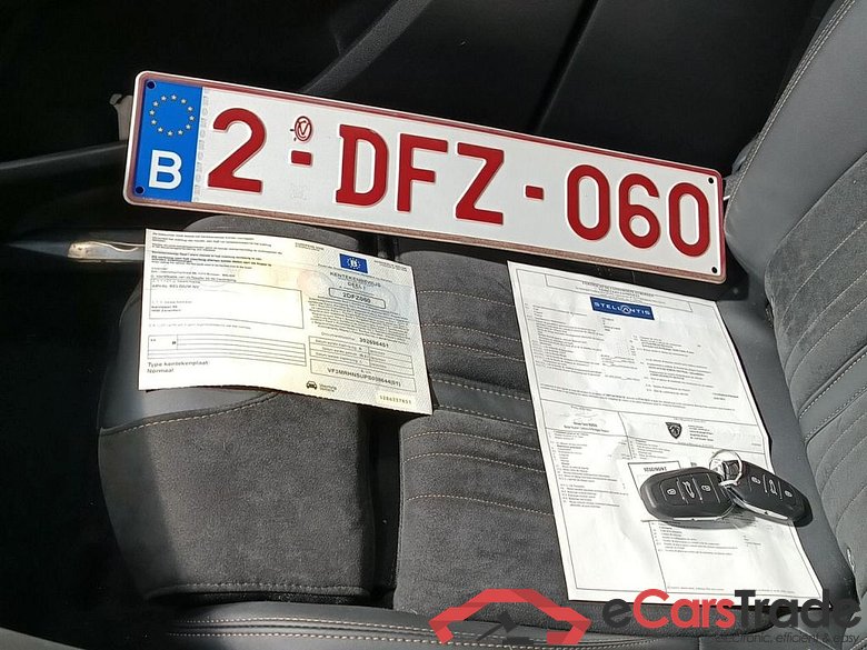 Peugeot 3008 1.2 PureTech 96kW S&S Auto GT 5d #4
