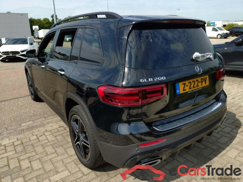 MERCEDES-BENZ GLB 200 AMG Line #3