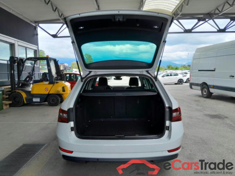 SKODA SUPERB WAGON / 2019 / 5P / STATION WAGON 2.0 TDI EVO 110KW EXECUTIVE DSG #5