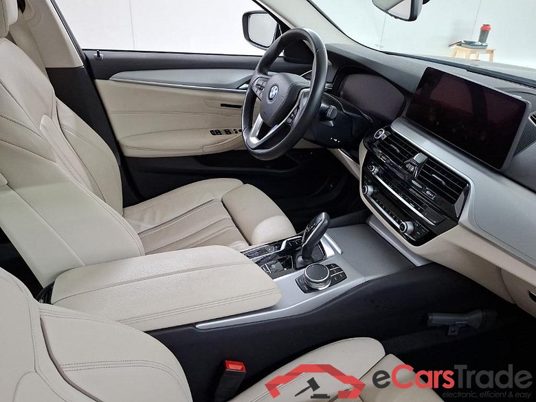 BMW 5-serie Touring 530e Business Edition Plus 5D 215kW #6