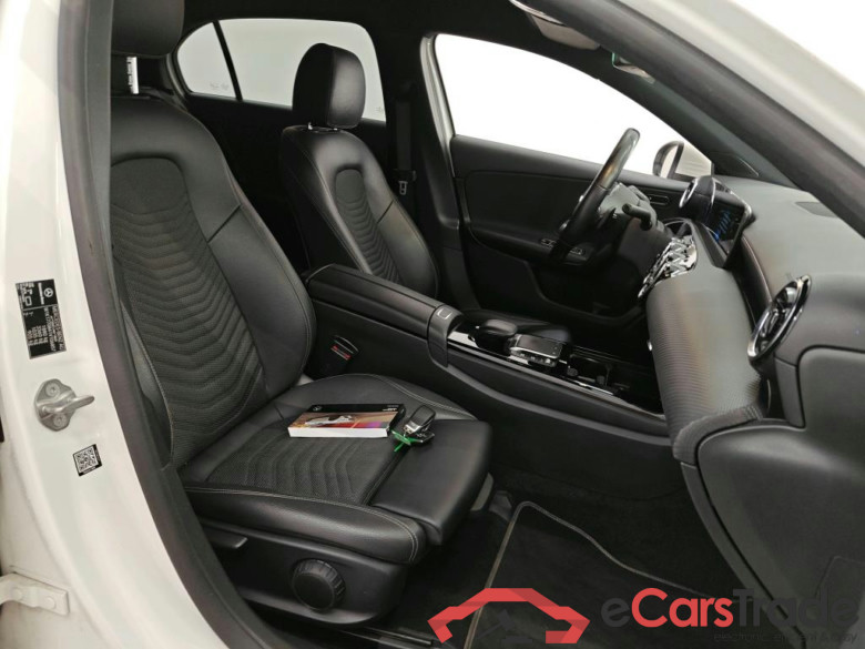 Mercedes-Benz A-Klasse A 180 7G-DCT Business Solution 5d #3