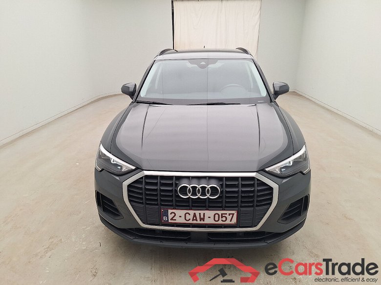 Audi, Q3 '18 PHEV, Audi Q3 45 TFSI e S tronic 5d