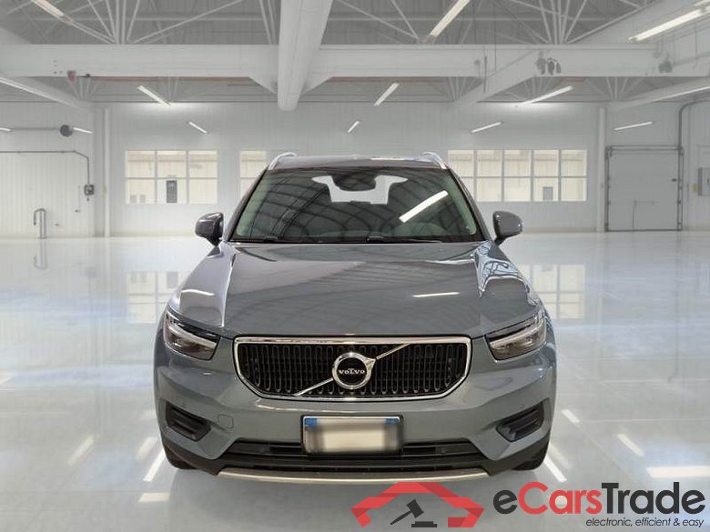 VOLVO XC40 / 2017 / 5P / SUV T3 AUTOMATICO MOMENTUM PRO #6