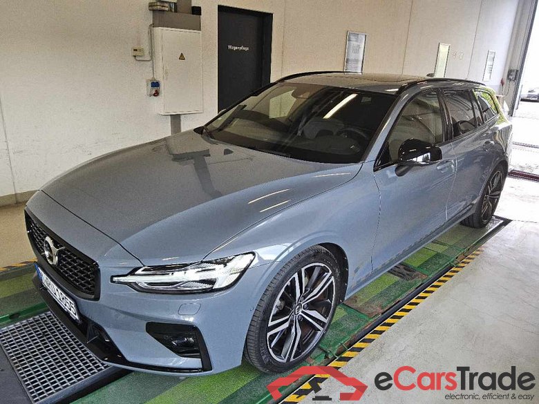 Volvo V60 Kombi (2018->) DE - Kb5 B5 (Benzin) AWD EU6d, Plus Dark Mild-Hybrid, 2021 - 2022