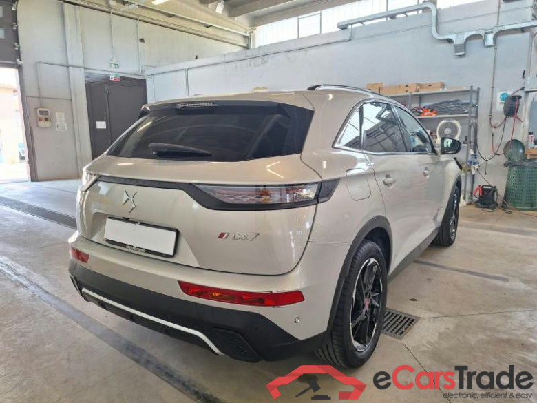 DS DS 7 CROSSBACK / 2017 / 5P / SUV BLUEHDI 130 AUTOMATICA PERFORMANCELINE+ #2